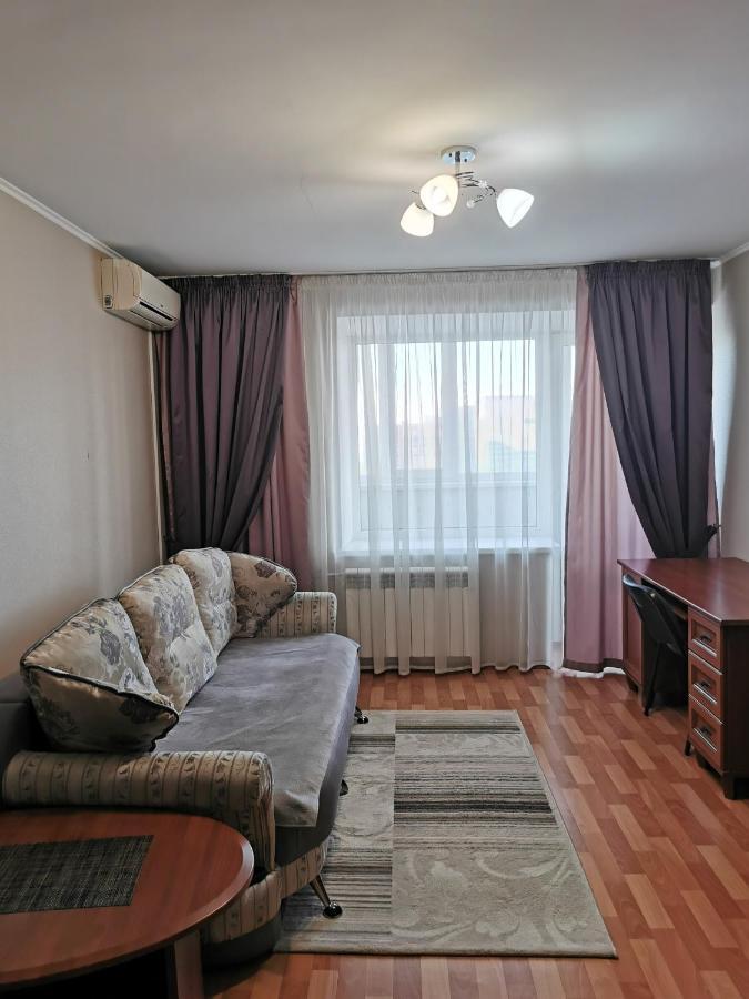1 Комнатная Квартира В Самом Центре С Видом На Сквер Kostanay Extérieur photo